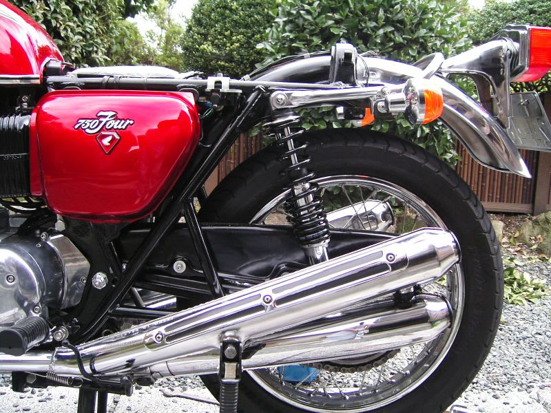 CB750 Four K4 IKON(アイコン)リアショック 取り付け 記 CB750 Four K4 IKON(アイコン)リアショック 取り付け 記