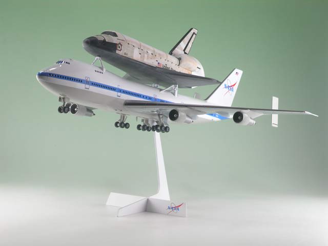 ハセガワ 1/200《スペースシャトル オービター &ボーイング 747 ハセガワ 1/200《スペースシャトル オービター &ボーイング 747