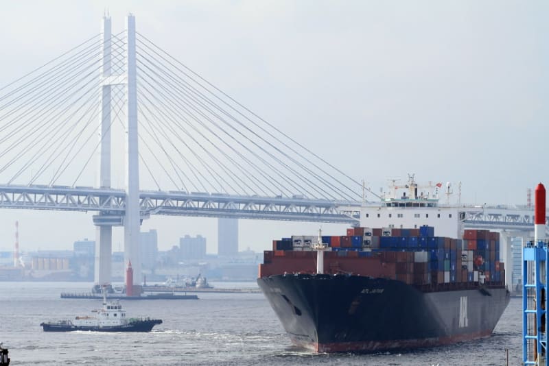 コンテナ船 「 APL JAPAN 」 （ SGP / APL ） 本日横浜出港 - 写