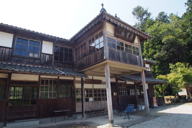 作用郡三日月町 三日月藩乃井野陣屋館を散策しました。