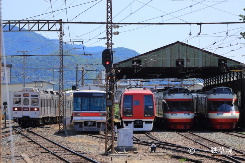 長野電鉄の主力車両勢揃い - 一鉄草魂 鉄道風景と乗車記