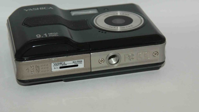 YASHICA EZ F924 エグゼモード トイデジ - 乾電池の画像集 出張所 YASHICA EZ F924 エグゼモード トイデジ - 乾電池の画像集 出張所