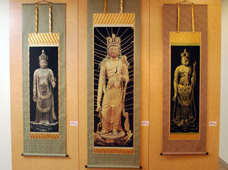 西陣手織唐絹国寳法隆寺聖観音像掛軸☆6月30日迄半額に御値引き