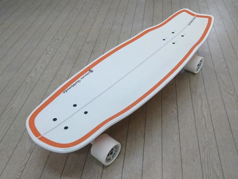 スノーボードとサーフィンのオフトレに最適なスケートボードが入荷して 