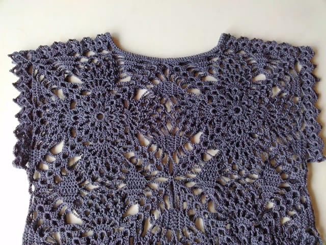 ♈︎ひつじさんの美しいすじ編み仕立てのベスト　コルソナスニット　サンプル品　手編み