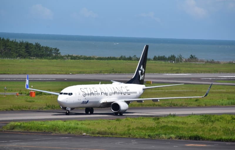 全日空 B737-800 / JA51AN スターアライアンス塗装機(2023 全日空 B737-800 / JA51AN スターアライアンス塗装機(2023