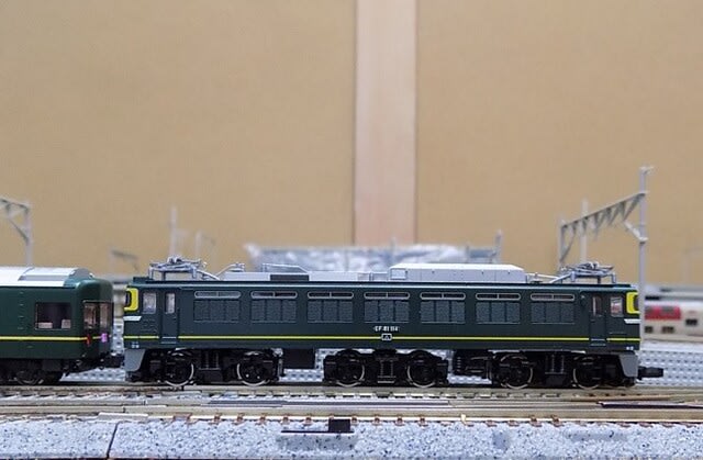 KATOのスロネ25-500を2両追加して組成した「特別な