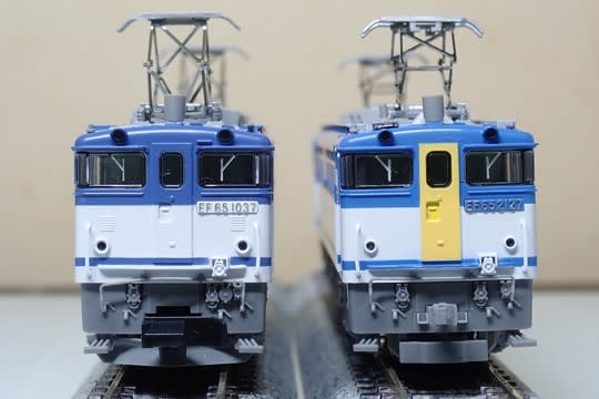 カラシ扉の広島更新色。TOMIXのEF65 2127号機が入線したよ - K カラシ扉の広島更新色。TOMIXのEF65 2127号機が入線したよ - K