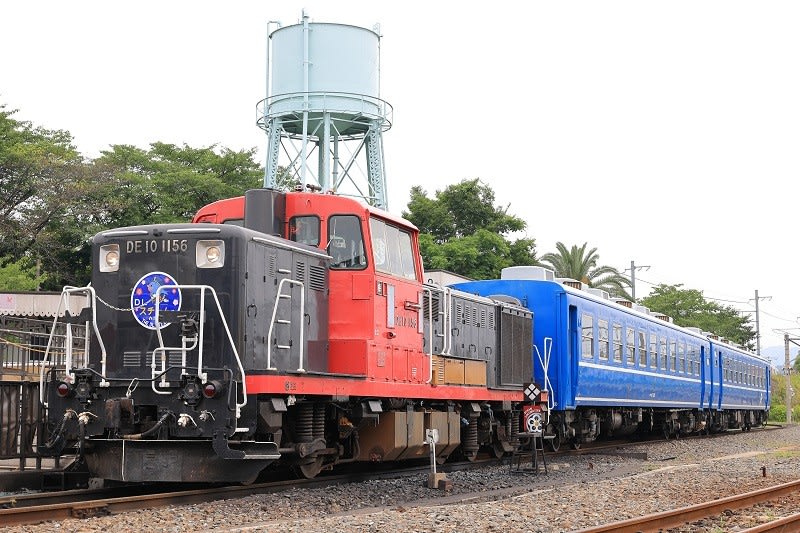 嵯峨野色DE10-1156+12系のDLスチーム号を撮影~京都鉄道博物館に 嵯峨野色DE10-1156+12系のDLスチーム号を撮影~京都鉄道博物館に