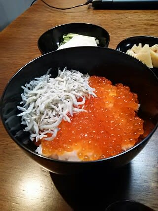 いくら しらす丼で一汁三菜 過労死予備群の 食から笑顔になる生活