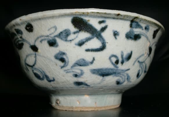 唐草染付安南茶碗（補修品） 17～18世紀 その3 - 夜噺骨董談義
