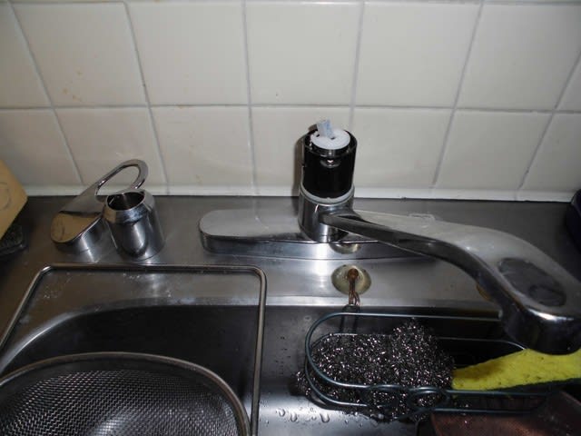 千葉県市川市 ＴＯＴＯ 台所水栓 ＴＫＪ３３Ｕ３Ｒ 水漏れ
