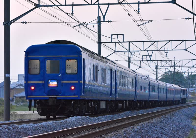 24系 臨時寝台特急「あけぼの」 と EF66-27号機「ゼロロク