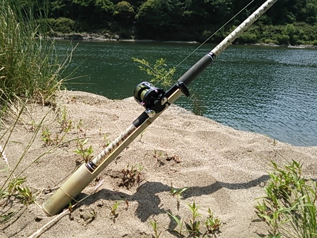 鯉釣り竿立て 鯉釣り
