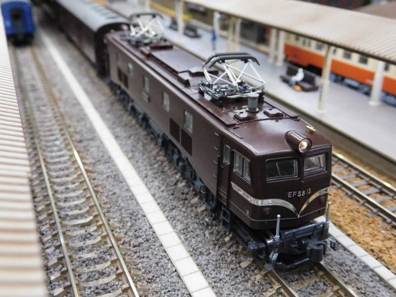 Kato製 EF58 初期型 小窓 茶です。 - わくわくグランディ鉄道ランド