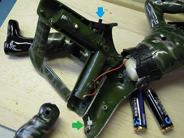 割引 匍匐（ほふく）前進する兵隊の人形 おもちゃ修理と電子工作 - 特撮