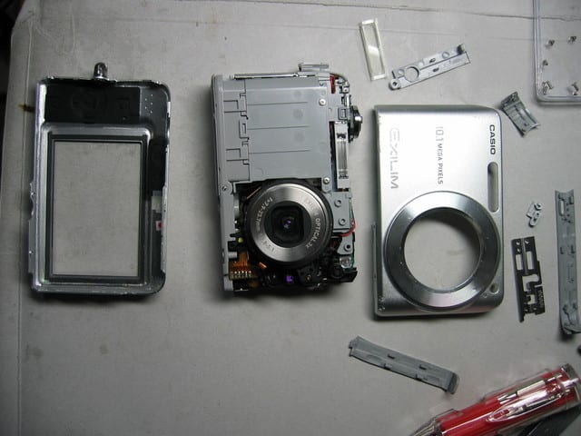 CASIO EXILIM EX-Z1050 修理 - くっしーの徒然日記 CASIO EXILIM EX-Z1050 修理 - くっしーの徒然日記