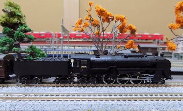 KATOの10-290/291 10系特急「かもめ」後期編成とAssy