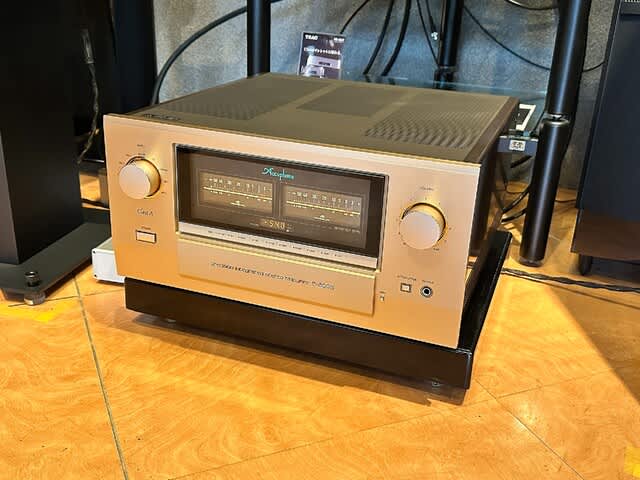 ★☆★ 新品同様 アーキュフェーズ プリメインアンプ E-800 メーカー保証付 アキュフェーズ株式会社 E-800