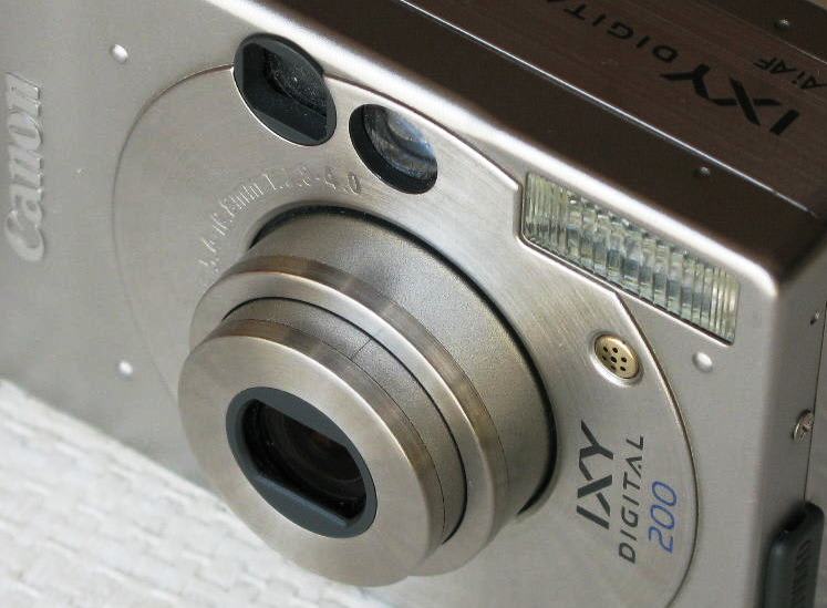 退役コンデジ CANON IXY DIGITAL 200 - jazz and freedom and