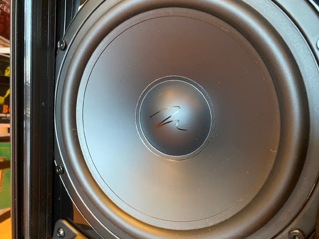 MartinLogan社EM-ESL Xスピーカー試聴しました♪ - オーディオ MartinLogan社EM-ESL Xスピーカー試聴しました♪ - オーディオ