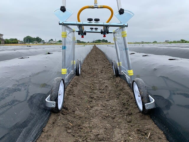 福岡■ ロブストス アジャスタブルスプレーヤ 4W2N 散布幅 400～000mm 除草 噴口 農薬 散布 アタッチメント  ■D-