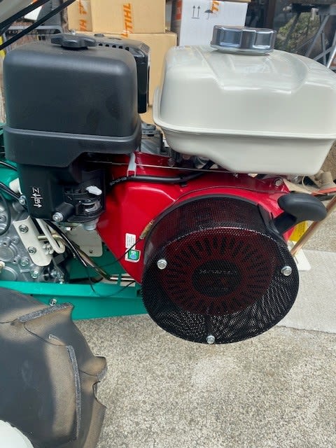 ホンダエンジン搭載 ハンマーナイフモア HR663／H