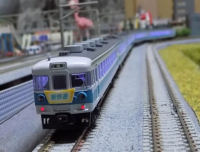 KATOの10-344 153系「新快速」直流急行形電車を弄る