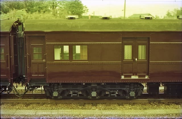 ワールド工芸製 御料車第一号編成(新) 皇室用客車
