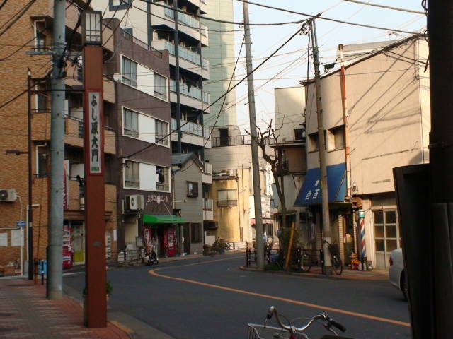 吉原遊里の跡 吉原大門と見返り柳 旧日光 奥州街道の番外記 2 楽しんでこそ人生 ー たった一度の人生 ほんとうに生かさなかったら人間生まれてきた甲斐がないじゃないか 山本有三