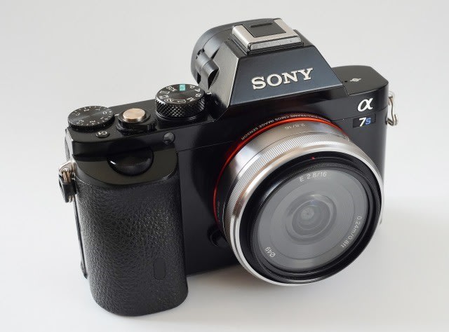 SONY α7 II おいしい ミラーレス一眼 本体と付属品 売買された