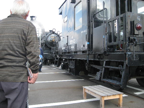 車掌車 ヨ8000に乗りました!! - こてはし鉄道日記 車掌車 ヨ8000に乗りました!! - こてはし鉄道日記