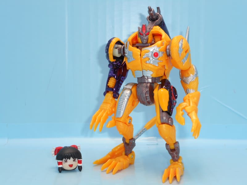 TFビーストウォーズメタルス デラックスクラス メタルスチータス