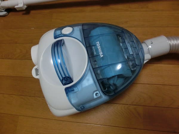 TOSHIBA 紙パック式コンパクトクリーナー VC-PY6E(L) - おそらく