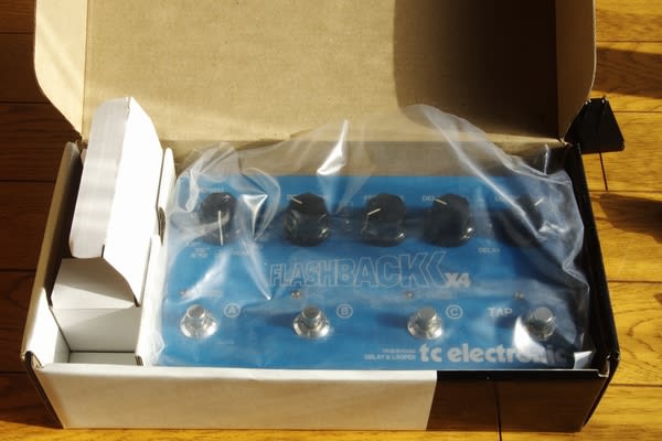 エフェクターその22 tc electronic FLASHBACK X4 DELAY AND エフェクターその22 tc electronic FLASHBACK X4 DELAY AND