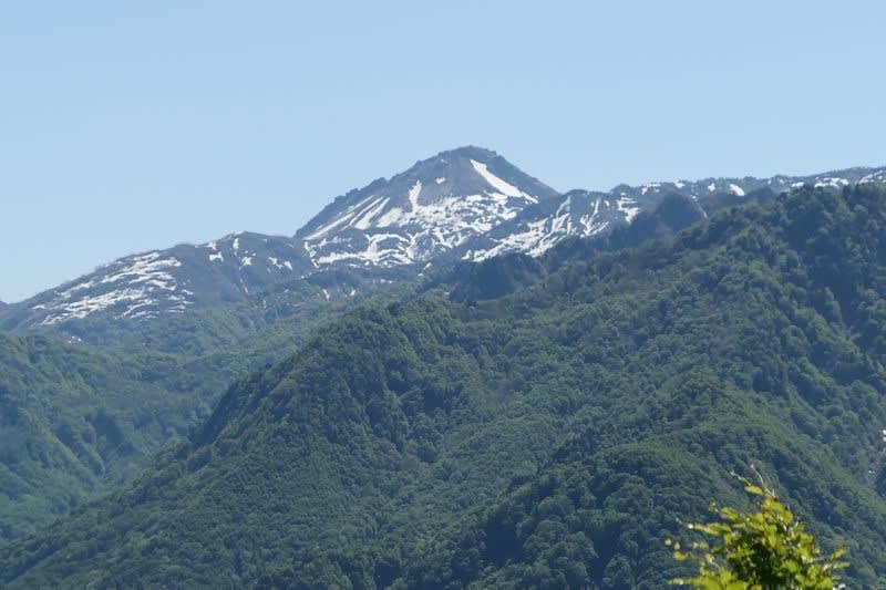 戸倉山（975.5m 新潟県糸魚川市）登山（2）【角間池～山頂、山頂