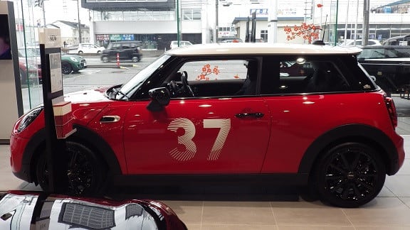 限定車「MINI Paddy Hopkirk Edition」誕生