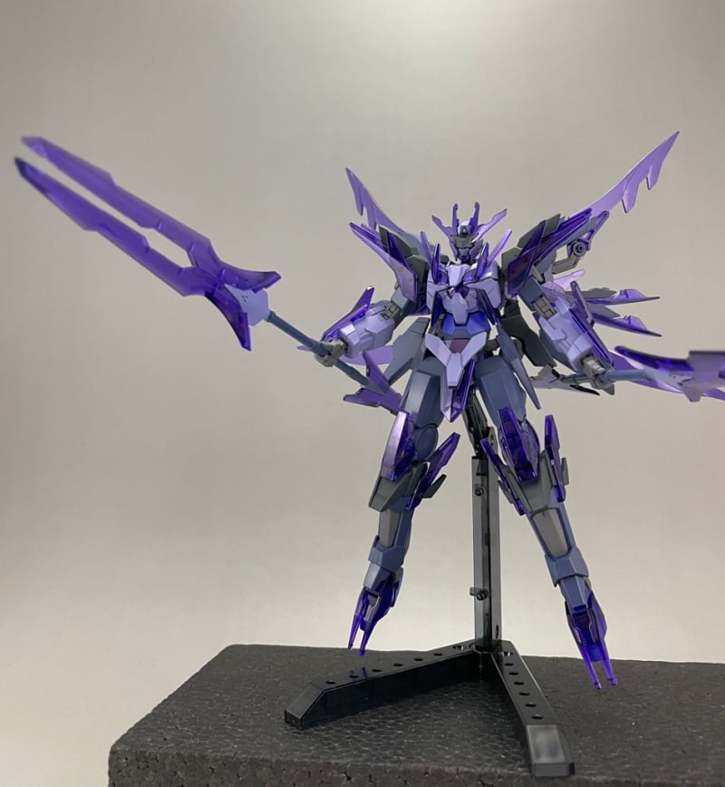 模型完成品 HGBF 1/144 トランジェントガンダムグレイシャー