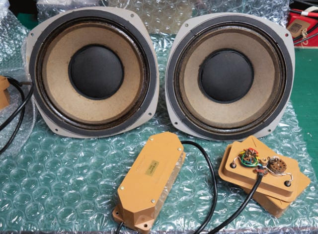 英国の老舗スピーカーメーカー1967年発売のTANNOY IIILZ 英国の老舗スピーカーメーカー1967年発売のTANNOY IIILZ