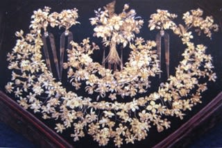 エリザベート展＞ 日本初公開の「星の髪飾り」や結婚式の「黄金の