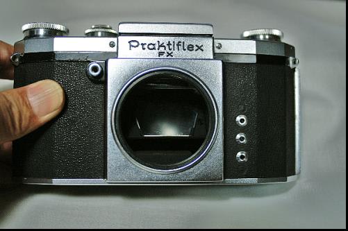 今ならほぼ即納！ 第492沼】KW プラクティカマウントのご先祖で撮る FX Praktiflex フィルムカメラ