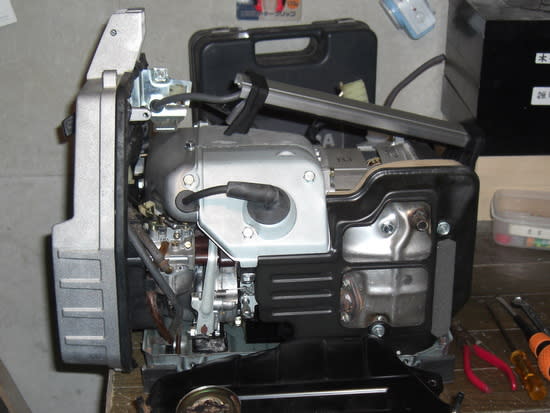 Honda HIPPO EB550 (またはEM550、EM400) 発電機修理、動いた Honda HIPPO EB550 (またはEM550、EM400) 発電機修理、動いた