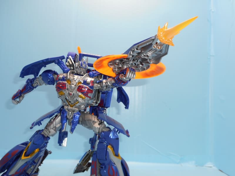 TFロストエイジ リーダークラス アーマーナイトオプティマス TFロストエイジ リーダークラス アーマーナイトオプティマス