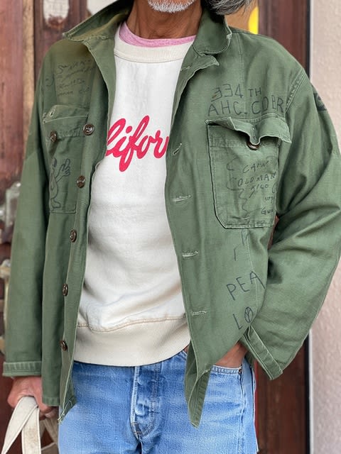 僕も毎シーズン、スウェットとパーカーを1枚づつ個人買いして