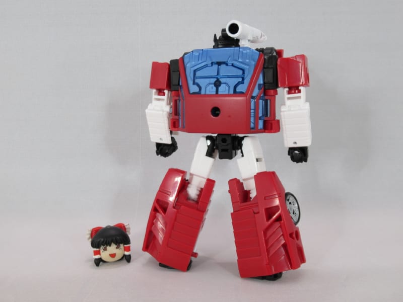 TFキングダム デラックスクラス サイドスワイプをゆっくり紹介