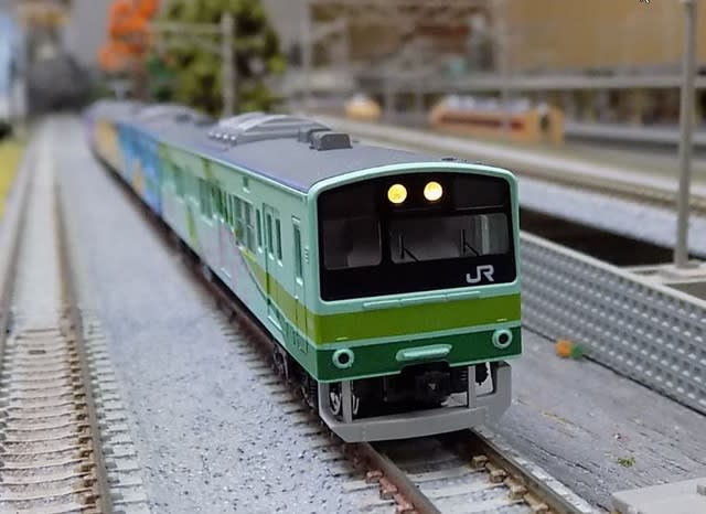 ROUNDHOUSEの10-912 201系四季彩タイプ4両セットを見る ROUNDHOUSEの10-912 201系四季彩タイプ4両セットを見る