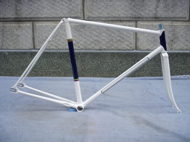 ビバロ ピストフレーム 自家塗装 完成 - Kinoの自転車日記 ビバロ ピストフレーム 自家塗装 完成 - Kinoの自転車日記