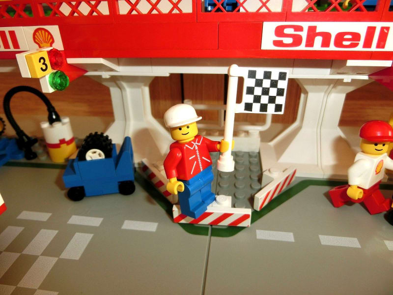 新作商品 ☆LEGO街シリーズより、#6395 グランプリレース ( Victory Lap ジグソーパズル