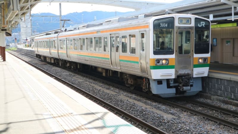 213系5000番台の観察 - 80分の1丁目16番地