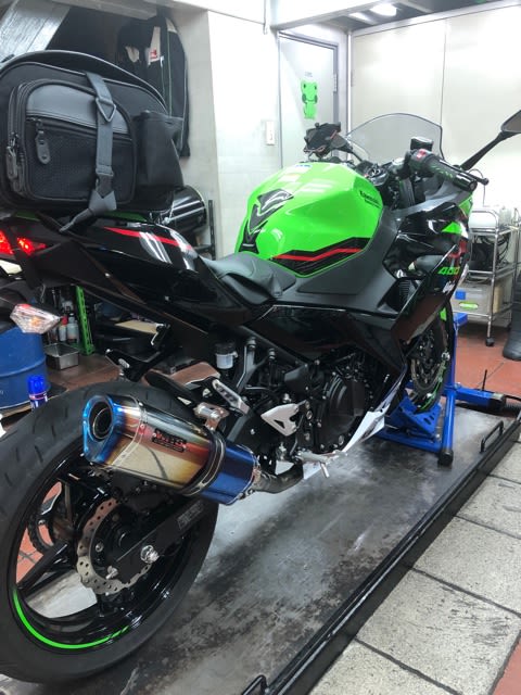 2022/1/8◇Ninja ZX-25R SE!納車整備開始ですっ(^ω 2022/1/8◇Ninja ZX-25R SE!納車整備開始ですっ(^ω